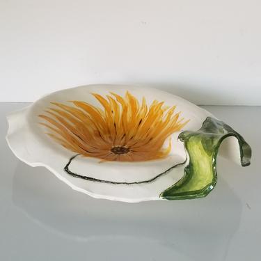 1990s Vintage B. Cole Free Form Art Ceramic Bowl with Sunflower Motif. 