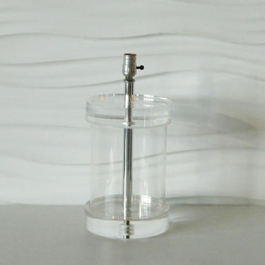 HA-18169 Cylindrical Lucite Lamp