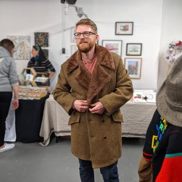 Robert Lewis Idea Heavy Brown Tweed Wool Coat with Fur like Fleece Collar 
