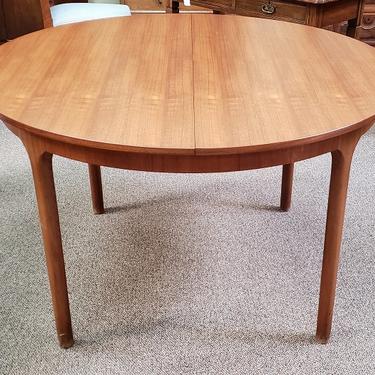 Vintage Teak Extending Round Dining Table w/ Butterfly Leaf by McIntosh c.1960s