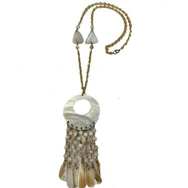 1970S Seashell Tasel Necklace 