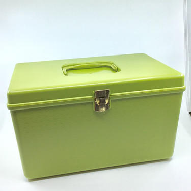 Vintage Wilson Plastic Sewing Crafting Box Organizer w/ 2 Removable Trays Avacado Green Storage Caddy 