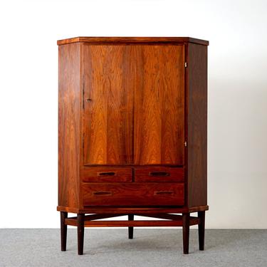 Danish Modern Rosewood Corner Cabinet - (320-164) 