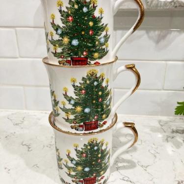 3 Piece of Vintage Rosina China Co Ltd Queen's Fine Bone China Festive Time Pattern Christmas Tree Coffee Mug Retro Christmas by LeChalet