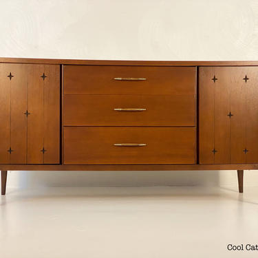 Broyhill Saga Walnut Credenza, Circa 1960s - Please ask for a shipping quote before you purchase. 
