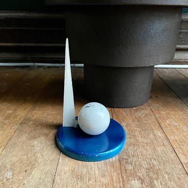 Vintage 1939 World's Fair Trylon + Perisphere Painted White on Metal with Blue Round Base Sculpture Mid-Century Art Deco Modern Paperweight 