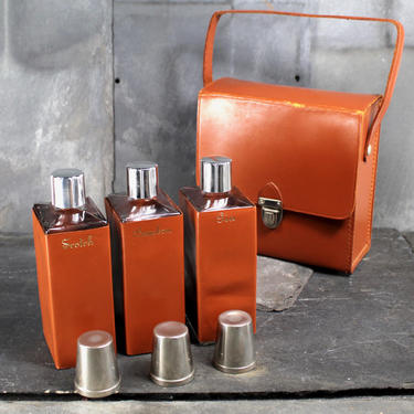 Vintage Traveling Bar Set - Portable Bar in Leather Case - English Bar Set - Decanters and Shot Glasses - Real Hide | FREE SHIPPING 