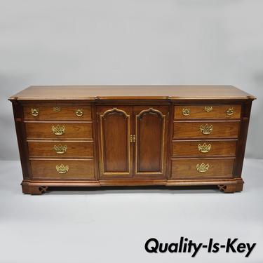 Vtg Thomasville Chippendale Style Cherry Wood Triple Dresser Long Chest Credenza