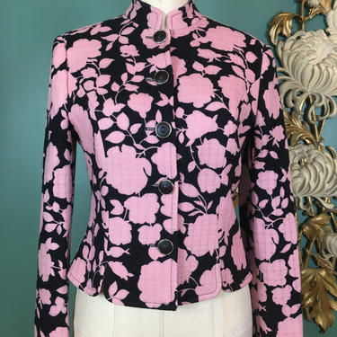 1990s designer jacket, Gianni Versace, versus jacket, pink and black floral, size medium, lion head buttons, vintage blazer, silhouette, 36 