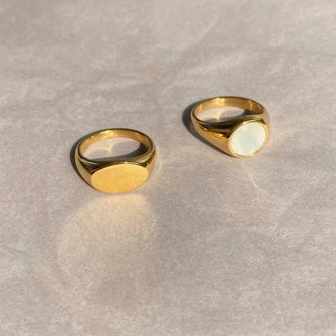 R010 gold round flat top ring, gold signet ring, round ring with flat top, seashell flat top ring, statement ring, flat top round ring, gift 