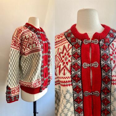 Vintage DALE OF NORWAY Fair Isle Snowflake Cardigan Sweater / Silver Clasps / 42 