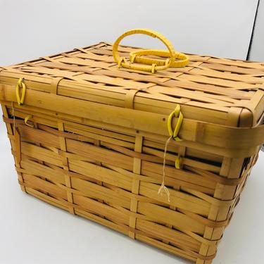 Vintage Large  Asian Japanese Wicker Bamboo Rattan Woven Picnic Basket Sewing- 14&amp;quot; 
