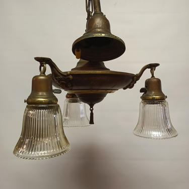 Vintage 3 bulb drop down chandelier