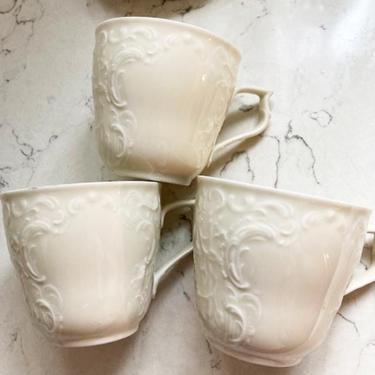 4 Piece of Vintage Rosenthal Germany Classic White Porcelain SANSSOUCI 3 CUP & 1 SAUCER with Scalloped Design Sans Souci by LeChalet