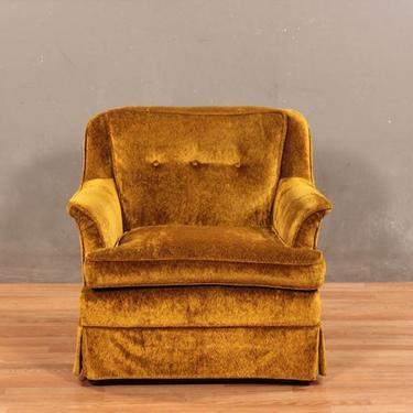 Gold Crushed Velvet Club Chair – ONLINE ONLY