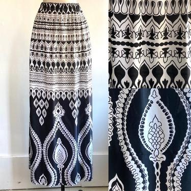 1970's Vintage GRAPHIC MAXI SKIRT / Jersey Fabric by S. Edwards 