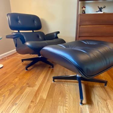 Herman Miller Eames Lounge Chair and Ottoman Black Leather Ebony Shell 2021 
