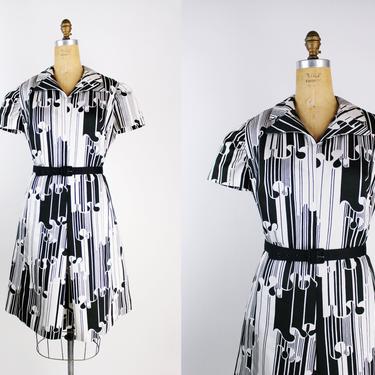60s MOD Black and White Mini Dress / Space Age / Size M/L 