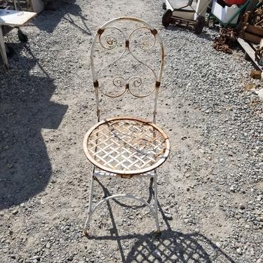 Super Cute Vintage Foldable Metal Chair