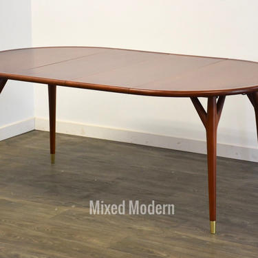 Oak and Brass around Extendable Dining Table 