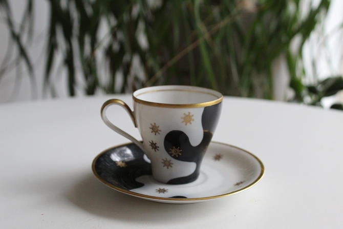 Rare Bavarian Antique Espresso/ Tea cup, Small size, German design, Gold and abstract sunburst / Black and white from 20s to 40s 