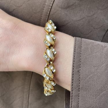1960’s Florenza Gold Pearl Marq Bracelet