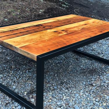 Industrial coffee table. Reclaimed wood coffee table. Industrial bench. Wood and steel bench. Reclaimed wood bench. Old coffee table. 