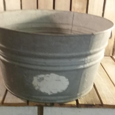 Large Vintage Bucket, Old Metal Bucket, Vintage Bucket, Large Planter, Metal Planter, Large Metal Tub, Vintage Tube, Flower Planter 