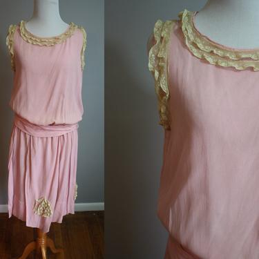 1920's Silk Dress //  Petal Skirt With Lace Florettes // XS 