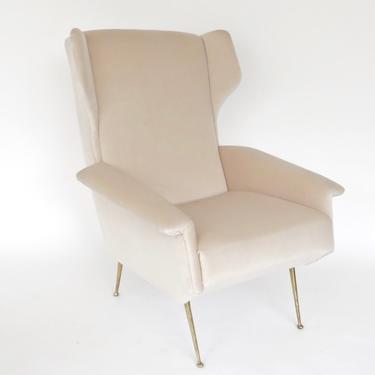 Italian Wingback Lounge Chair In The Style of Gio Ponti