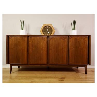 (AVAILABLE) Original 1960s Mid Century Modern Walnut Credenza by American of Martinsville