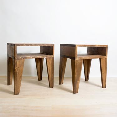 Pair of Nightstands, Set of 2 Tables, Solid Wood Tables with Tapered Legs, Bedside Table, Accent Table, Plant Stand, End Table - Walnut 