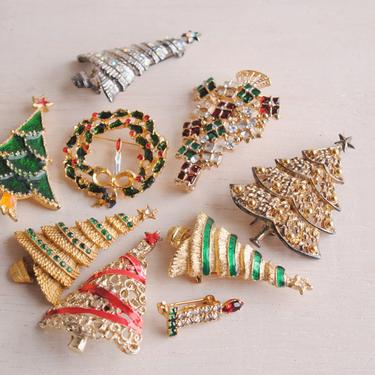 Vintage Christmas Pins, Christmas Tree Pin, Candle Pin, Wreath Pin 