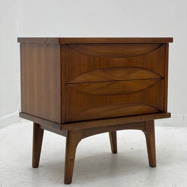 Free and Insured Shipping Within US - Unique Sculptural Mid-Century Modern Nightstand or Side Table Stand 