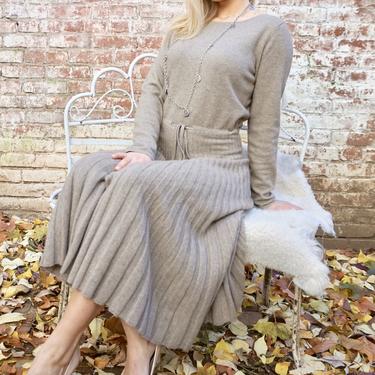 Pleated Dress With Long Sleeves