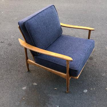 Mid Century Modern Lounge Chair 