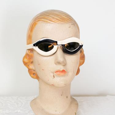 1960s two tone sunglasses / 60s Mod Futuristic Black and White Sunglasses 