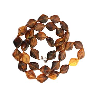 1970s Faux Amber Rootbeer Swirl Beaded Necklace - 1970s Beaded Necklace - 1970s Amber Plastic Bead Necklace  - Vintage Swirl Bead Necklace 
