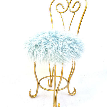 Mid-Century Hollywood Regency Heart Shaped Gold Metal &amp; Pearl Pink Mongolian Faux Fur Vanity Chair || Pretty in Pink Boudoir Stool 