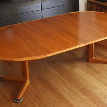 Restored Danish teak round-to-oval expandable dining table (49&amp;quot;- 92.5&amp;quot; long) 