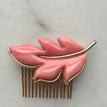 Marbled Lucite Coral Leaf Hair Comb made with Vintage Brooch | Handmade Hair Comb | Repurposed Brooch | Hair Jewelry 