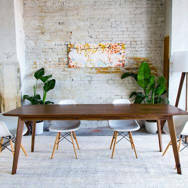 Modern Dining Table 