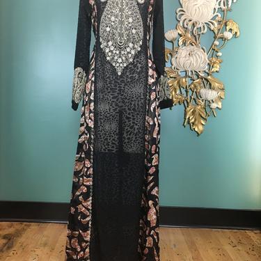 Vintage kaftan, ethnic dress, Indian style, bell sleeves, vintage maxi dress, metallic, embroidered dress, made in india, Bollywood style 