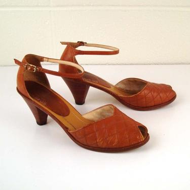 Vintage 1970s Heels Carmel Brown Leather  Wood Woven High Heel Sandals 