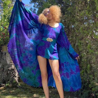 Vintage Tie Dye print CAFTAN Kaftan butterfly wings sleeves bright purple blue color, with pockets and sleeves  free fit size s m l 