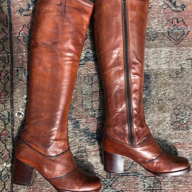 70’s tall brown leather boots~ boho hipster hippie girl~ side zipper~ Italy ~ XX Small Women’s size 41/2 