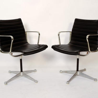 Aluminum Group Chairs Eames  Herman Miller Chairs 4 Chairs Mid Century Modern 