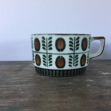 Boch Noix Hand Painted Coffee Cup from Belgium c.1966 