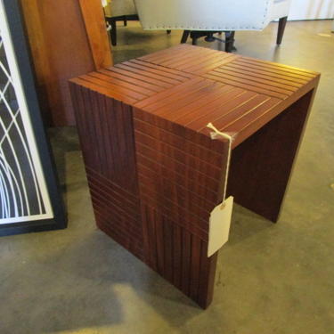 SMALL MODERN WOOD ACCENT TABLE
