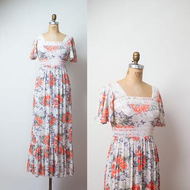 1970s Floral Maxi Dress / 70s Rose Print Dress 